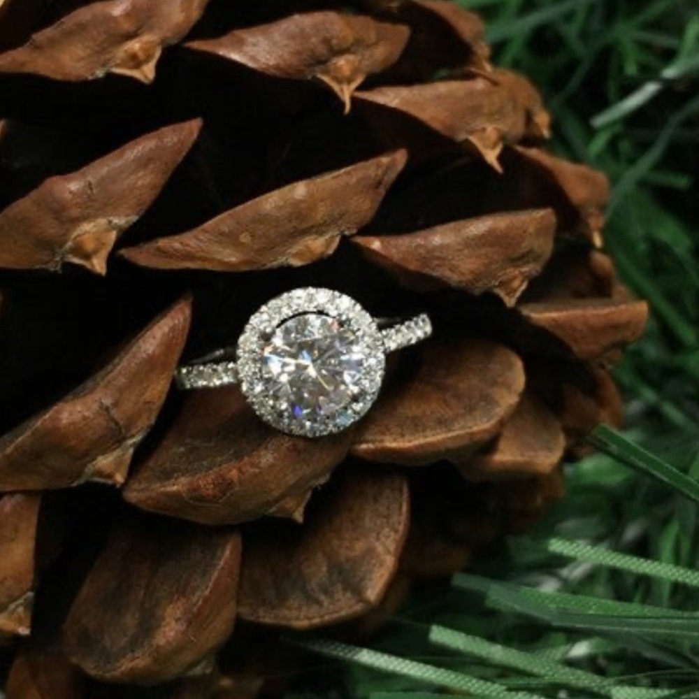 Beautiful 1 1/3 Carat Moissanite Halo Ring - Picture 5 of 7